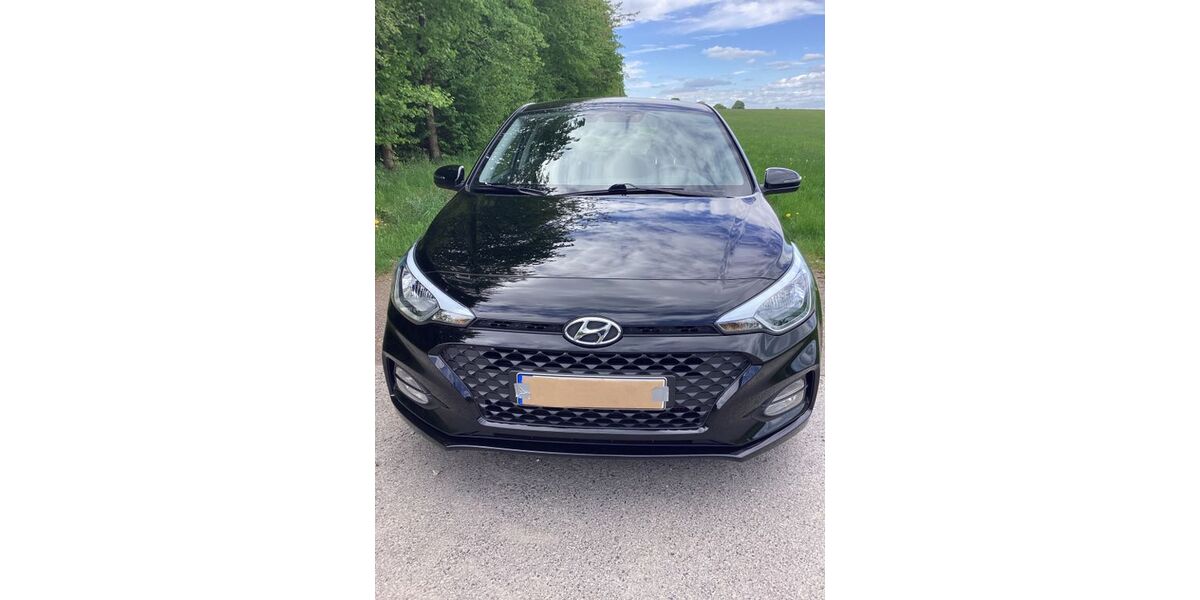 Hyundai i20 70.300 km 12.000 &euro; Kemnath 95478