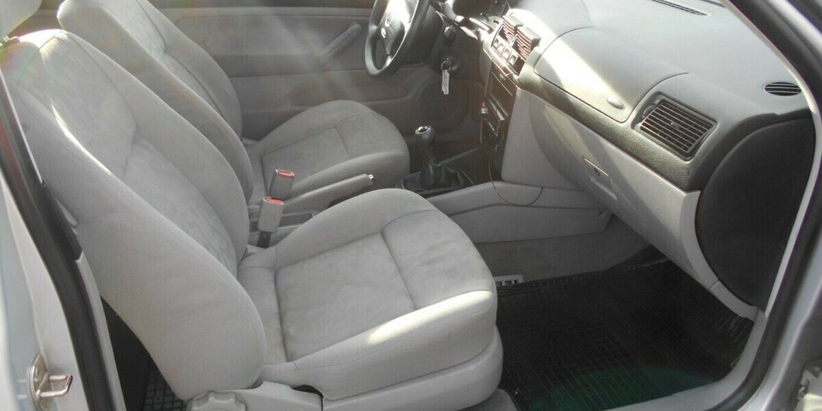 VW Golf IV Lim. ,Tüv Neu! 223.000 km 1.950 &euro; Himmelkron 95502