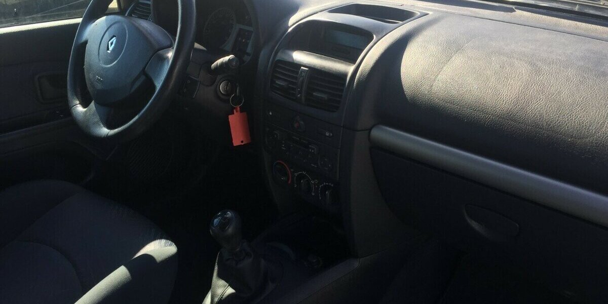 Renault Clio 1.2 16V RT,Klima Alu.,Tüv Neu! 200.000 km 2.000 &euro; Himmelkron 95502