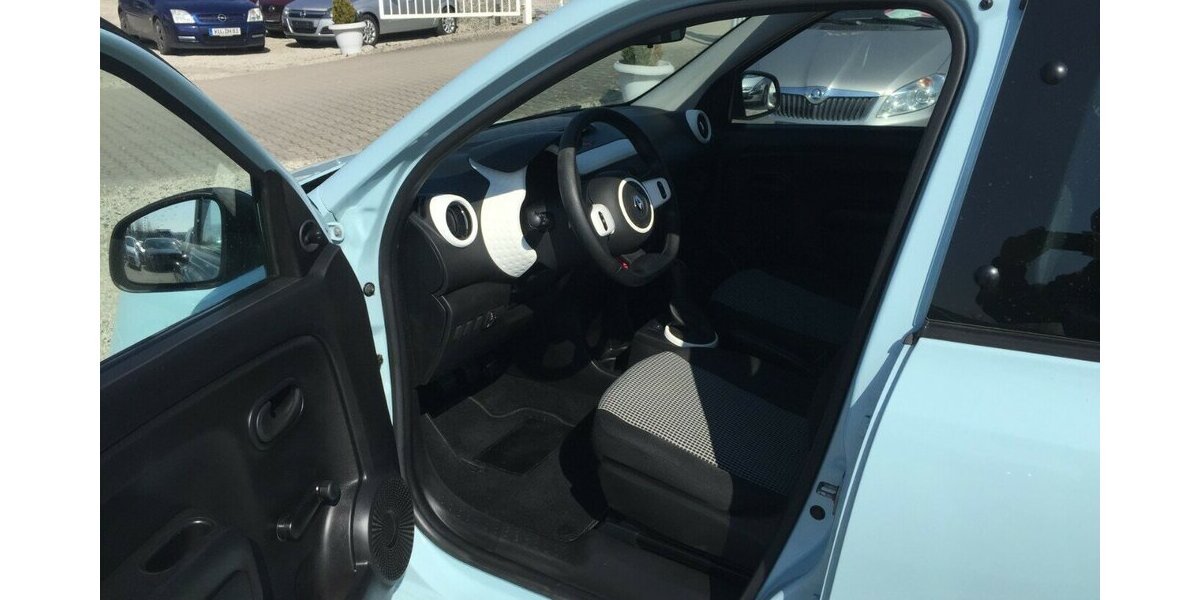 Renault Twingo 4 Türig,8 Fach Bereift,1 Hand! 87.000 km 6.500 &euro; Himmelkron 95502