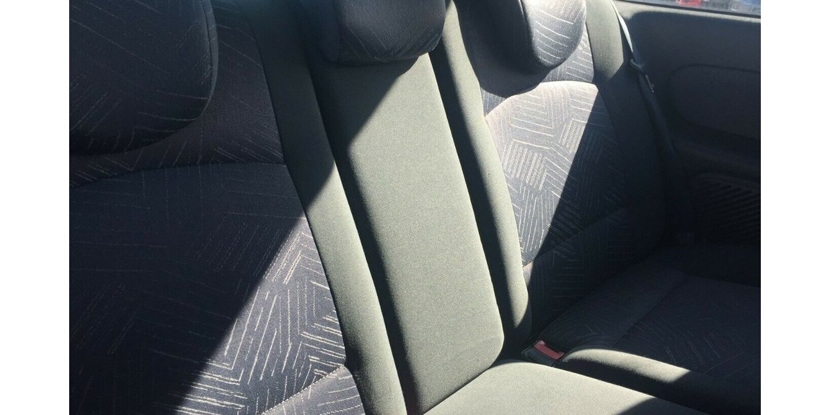 Renault Clio 1.2 16V RT,Klima Alu.,Tüv Neu! 200.000 km 2.000 &euro; Himmelkron 95502