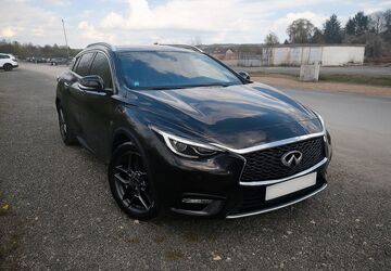 INFINITI Q30 68.010 km 18.500 &euro; Bayreuth 95448