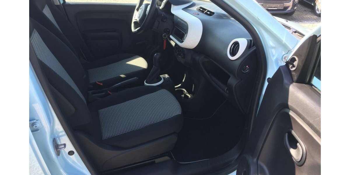 Renault Twingo 4 Türig,8 Fach Bereift,1 Hand! 87.000 km 6.500 &euro; Himmelkron 95502