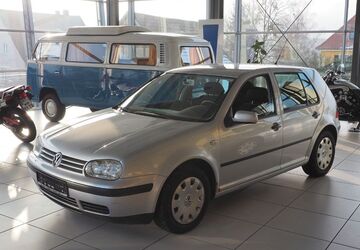 VW Golf 282.557 km 1.750 &euro; Creußen 95473