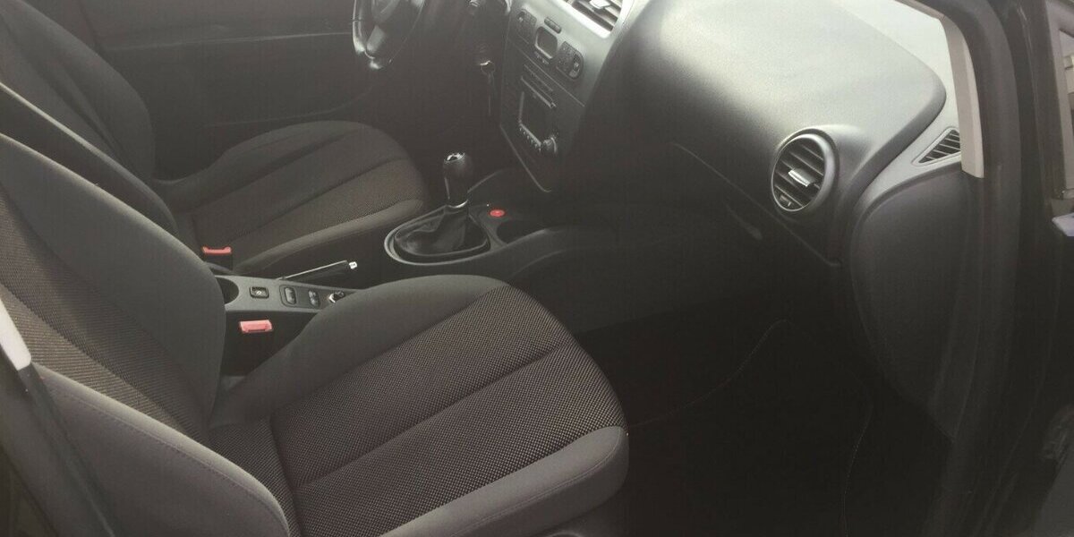 Seat Leon Style,Sitzheiz,Klima,Temp.usw. ! 198.000 km 3.400 &euro; Himmelkron 95502