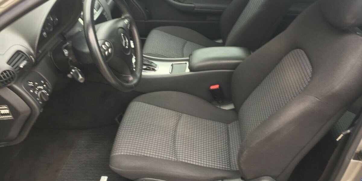 Mercedes-Benz C 180 Kompressor,Autom,Temp,Klima,gut.Zust.! 189.700 km 5.990 &euro; Himmelkron 95502