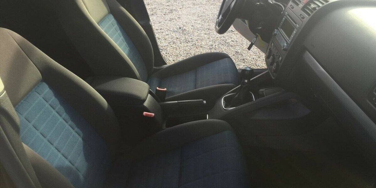 VW Golf Tour Edition,el.SD..Klima,Sitzheiz.,Tüv Neu! 200.000 km 3.200 &euro; Himmelkron 95502