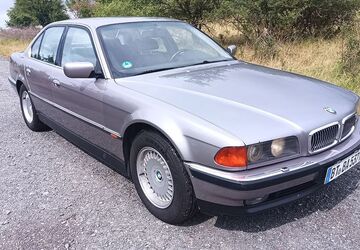 BMW 750 411.614 km 10.000 &euro; Bayreuth 95444