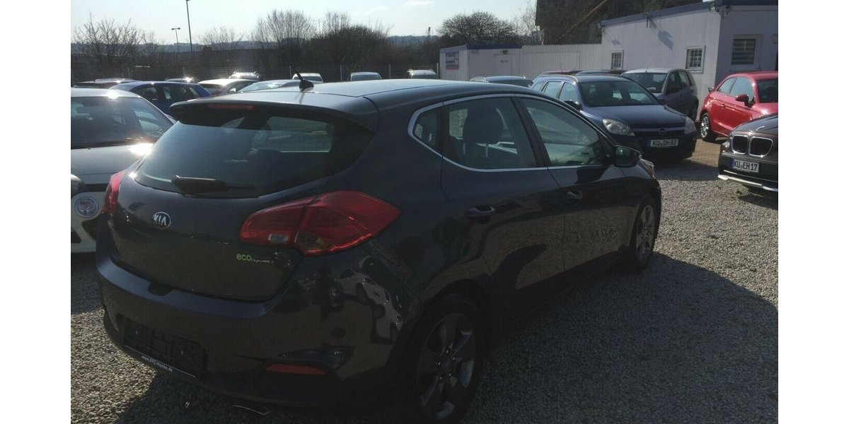 Kia ceed Edition, Temp,Klimaaut., Sitzheiz.usw.! 138.000 km 6.500 &euro; Himmelkron 95502