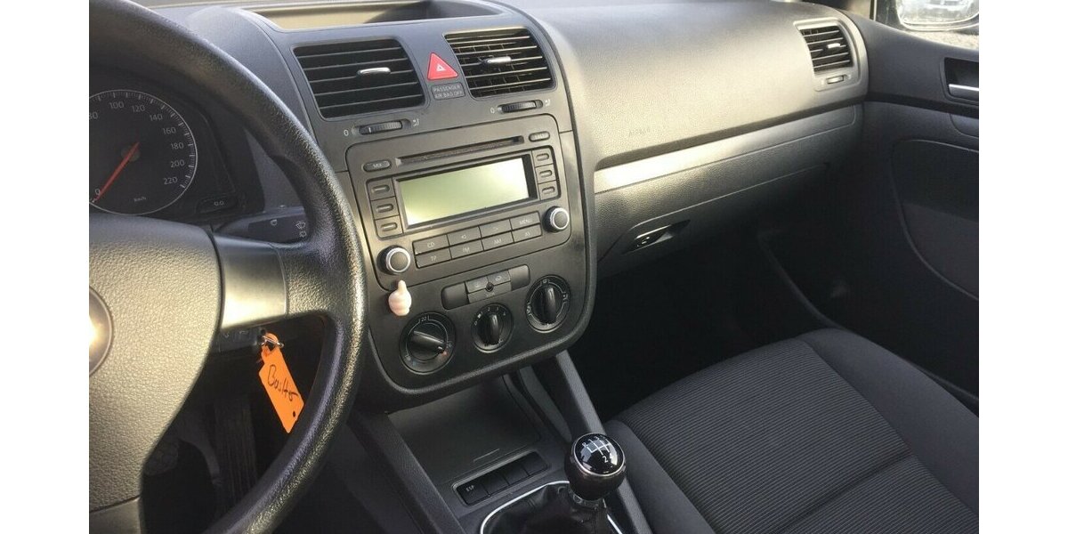 VW Golf Trendline, Klima,el.Fh. 2 Hd.,Tüv 03/28! 200.000 km 2.600 &euro; Himmelkron 95502