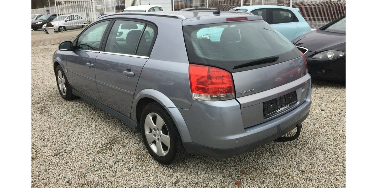 Opel Signum Elegance,KLima,AHK.Temp.ESP,Tüv 07/27! 260.000 km 2.999 &euro; Himmelkron 95502