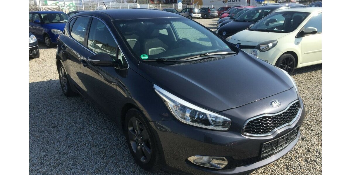 Kia ceed Edition, Temp,Klimaaut., Sitzheiz.usw.! 138.000 km 6.500 &euro; Himmelkron 95502