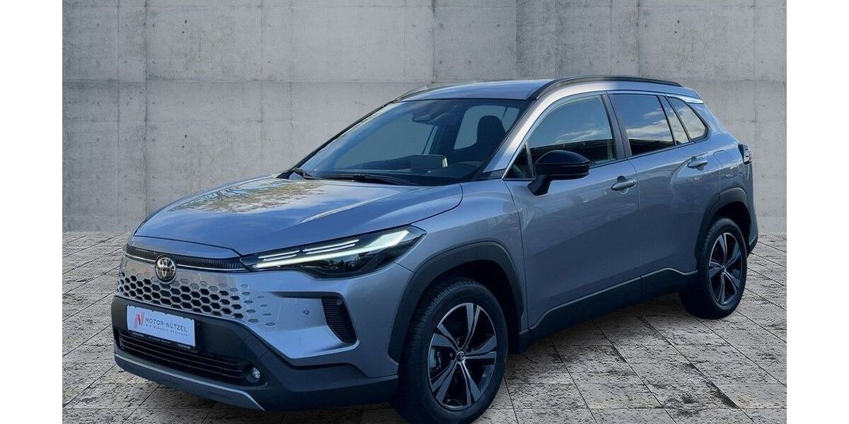 Toyota Corolla Cross 10.060 km 37.990 &euro; Himmelkron 95502