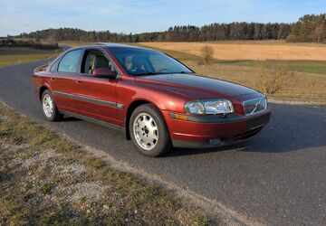 Volvo S80 161.000 km 8.100 &euro; Pottenstein 91278