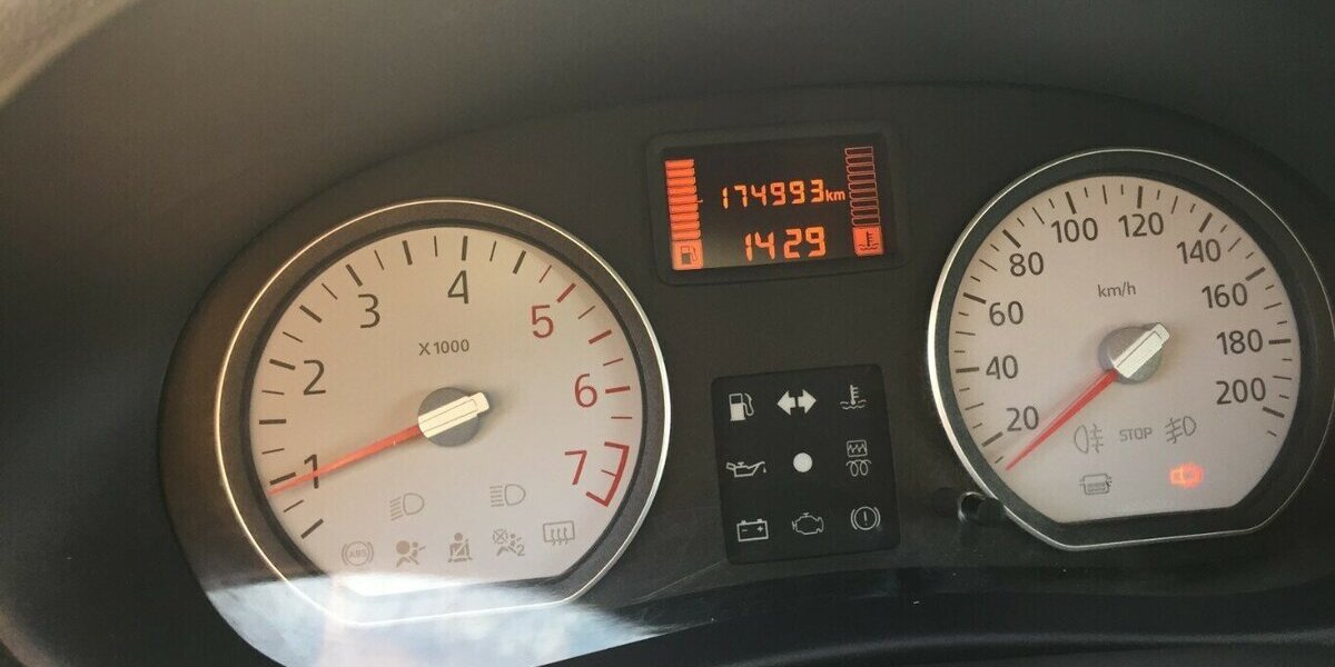 Dacia Logan MCV,Laureate 1.5 dCi,el.Fh,AHK,Tüv Neu! 174.000 km 4.200 &euro; Himmelkron 95502