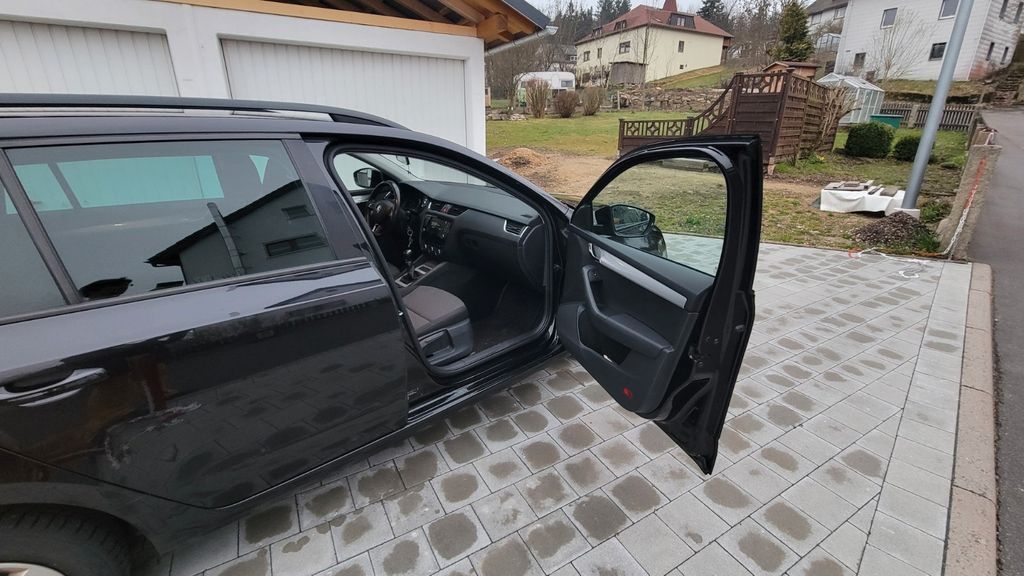 Skoda Octavia 215.000 km 7.200 &euro; Tröstau 95709