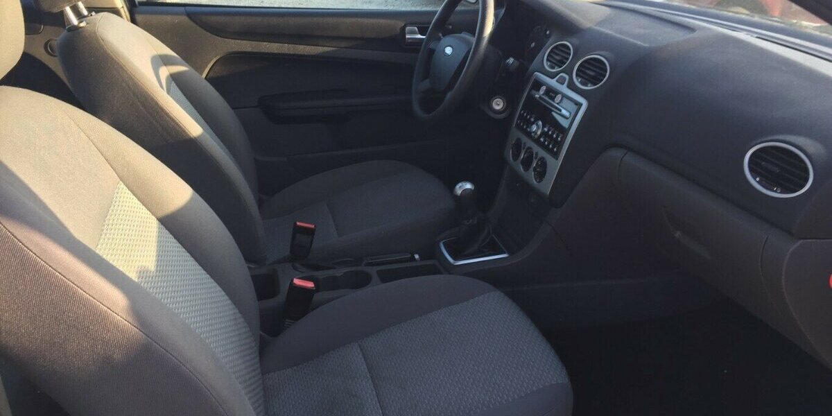 Ford Focus Trend,Klima,ESP, Tüv 01/28 ! 191.000 km 2.800 &euro; Himmelkron 95502