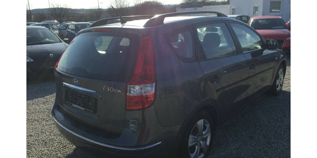 Hyundai i30 Kombi,Edition, Klima ! 189.000 km 3.900 &euro; Himmelkron 95502