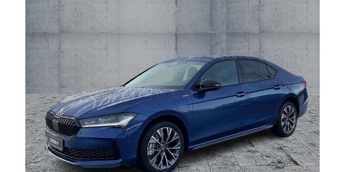 Skoda Superb 5.000 km 47.970 &euro; Bamberg 96052
