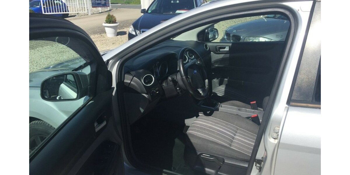 Ford Focus Kombi,Amb.,Klima,Tempom.,Alu ! 143.000 km 3.999 &euro; Himmelkron 95502