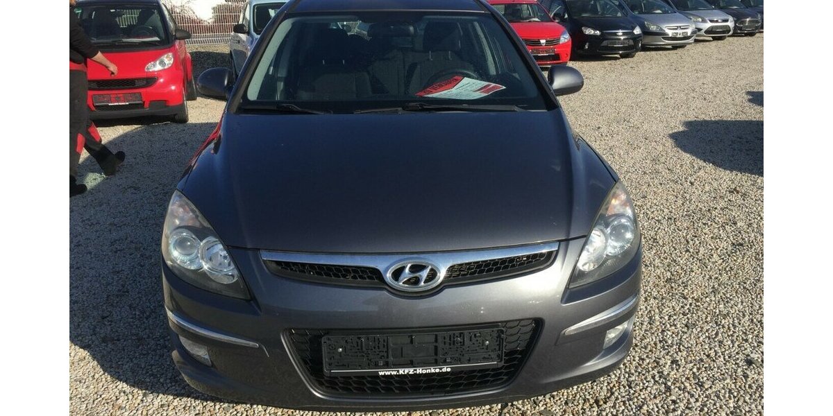 Hyundai i30 Kombi,Edition, Klima ! 189.000 km 3.900 &euro; Himmelkron 95502