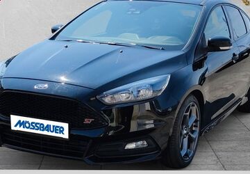 Ford Focus 88.436 km 16.895 &euro; Bayreuth 95448