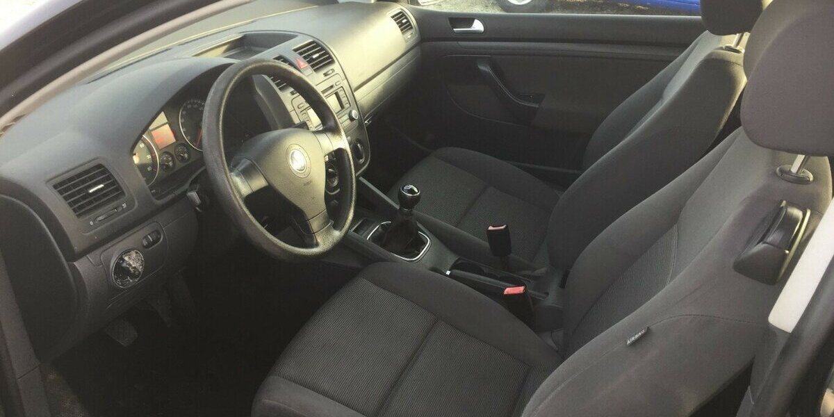 VW Golf Trendline, Klima,el.Fh. 2 Hd.,Tüv 03/28! 200.000 km 2.600 &euro; Himmelkron 95502