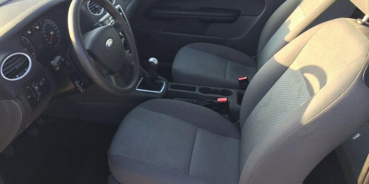 Ford Focus Trend,Klima,ESP, Tüv 01/28 ! 191.000 km 2.800 &euro; Himmelkron 95502