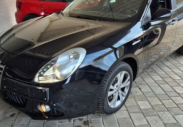 Alfa Romeo Giulietta 58.000 km 9.590 &euro; Bad Berneck im Fichtelgebirge 95460