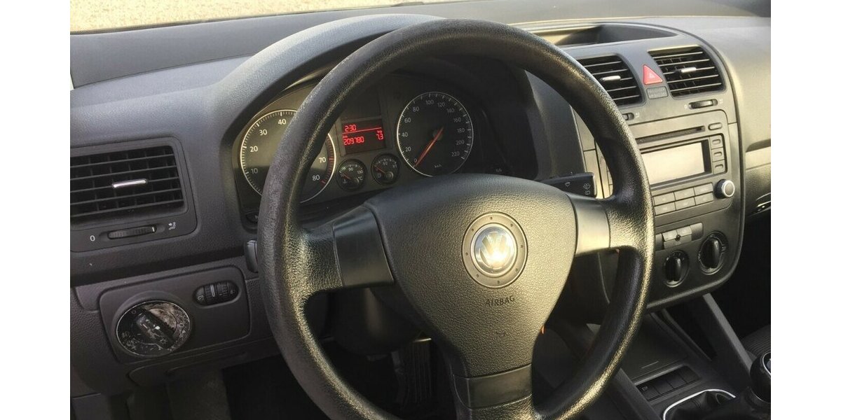 VW Golf Trendline, Klima,el.Fh. 2 Hd.,Tüv 03/28! 200.000 km 2.600 &euro; Himmelkron 95502