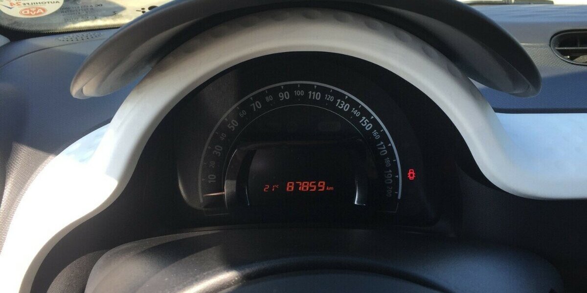 Renault Twingo 4 Türig,8 Fach Bereift,1 Hand! 87.000 km 6.500 &euro; Himmelkron 95502