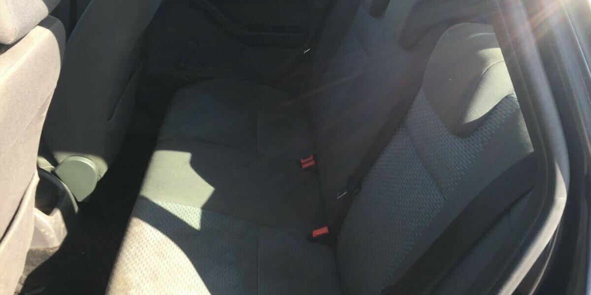 Ford Focus Trend,Klima,Temp.Tüv 02/28! 370.000 km 1.800 &euro; Himmelkron 95502