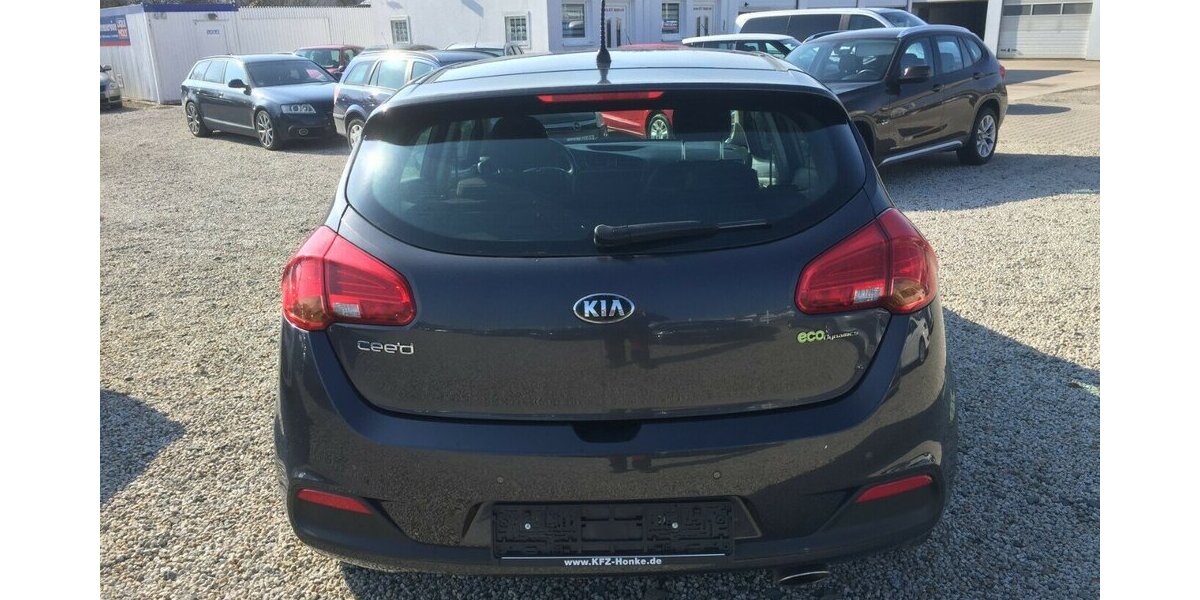 Kia ceed Edition, Temp,Klimaaut., Sitzheiz.usw.! 138.000 km 6.500 &euro; Himmelkron 95502