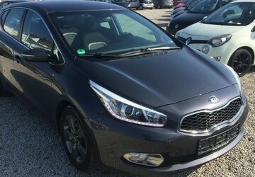 Kia ceed Edition, Temp,Klimaaut., Sitzheiz.usw.! 138.000 km 6.500 &euro; Himmelkron 95502