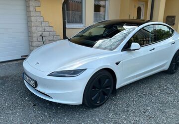 Tesla Model 3 18.500 km 44.250 &euro; Mainleus 95336